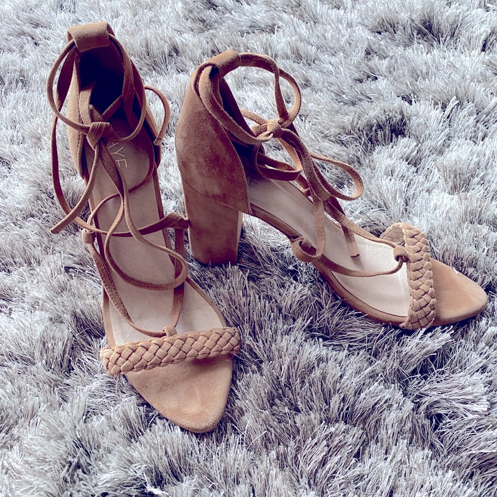 RAYE strapping heals